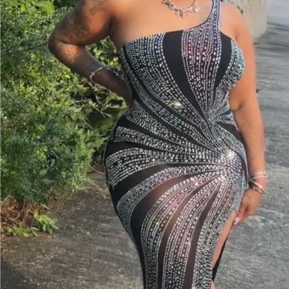 Black and Silver Asymmetrical One-Shoulder Bodycon Dress - Picture 1 of 2